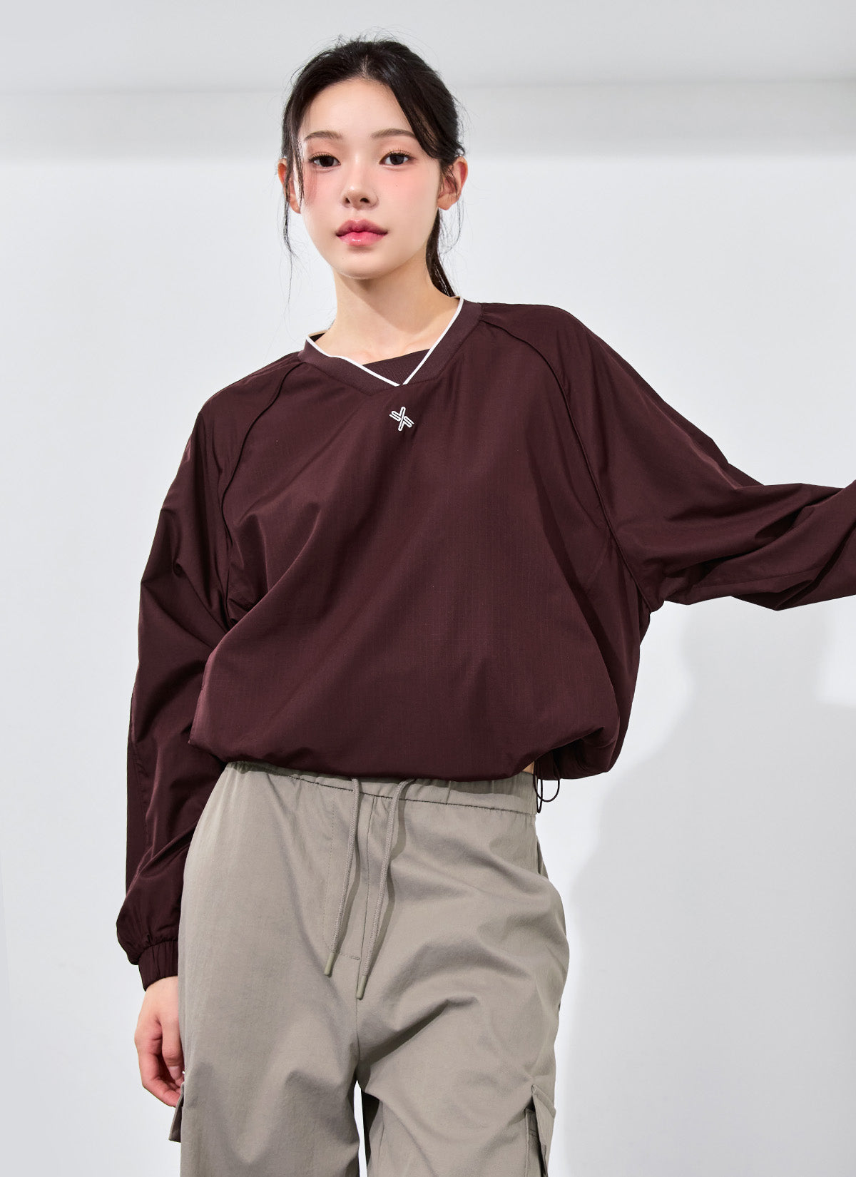 Sportive Piping Woven Sweatshirt