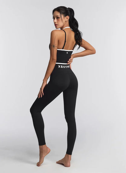 [SET] Curve Line Cropped Top & Lettering Leggings