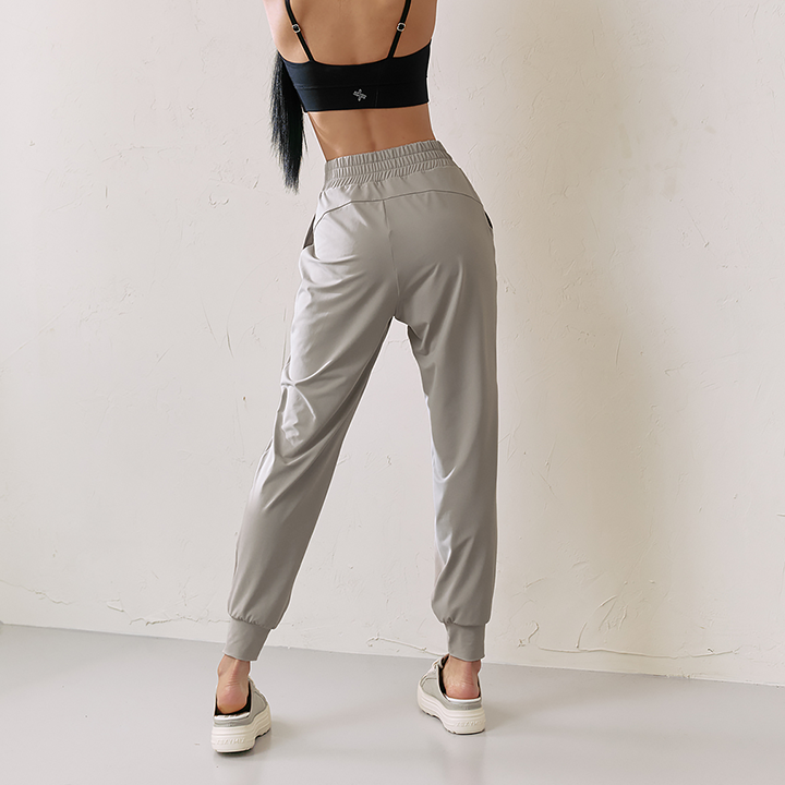 Medium Feather In-Band Jogger Pants
